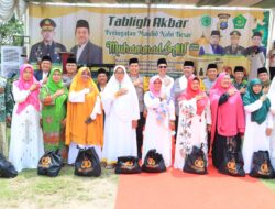 Kapolda Sumut Bagikan 2.000 Paket Sembako di Kegiatan Maulid Nabi di Labuhanbatu