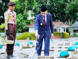 Peringati Hari Pahlawan, Pjs. Bupati Labuhanbatu Ziarah Ditaman Makam Pahlawan